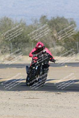 media/Jan-15-2026-Racers Edge (Thu) [[dfebeb70ab]]/2-A Group/Session 5 Turn 2/